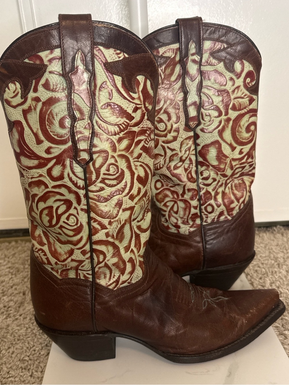 Stunning Dan Post Rose Western Embossed Boots